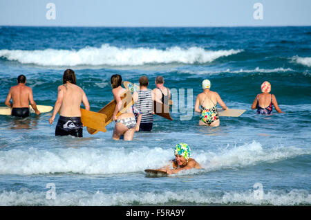 Concorrenti al mondo ventre campionati di imbarco, Cappella Porth, Cornwall, Regno Unito Foto Stock