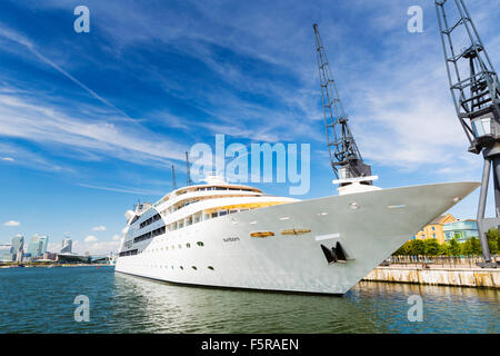 Sunborn Floating Hotel Royal Victoria Dock a Londra il 15 agosto 2015 Foto Stock