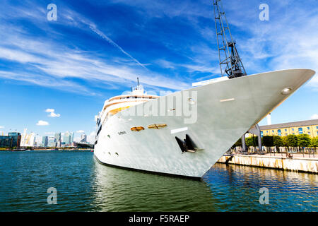 Sunborn Floating Hotel Royal Victoria Dock a Londra il 15 agosto 2015 Foto Stock