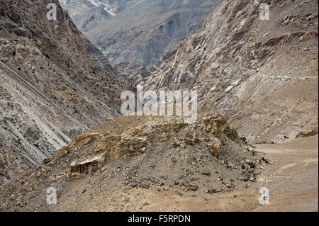 Via per il villaggio di nako, kinnaur, himachal pradesh, india, asia Foto Stock