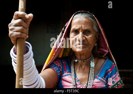 Donna appartenente alla casta Lambani ( India) Foto Stock