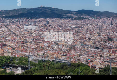 Vista aerea di Barcellona dalla collina di Montjuic tradotto come ebreo di montagna, Catalogna, Spagna Foto Stock