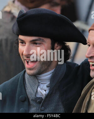 Aidan Turner che riproduce Poldark nel dramma della BBC commissioni di una nave in porto. Dotato di: Aidan Turner dove: Penzance, Regno Unito quando: 21 Set 2015 Foto Stock