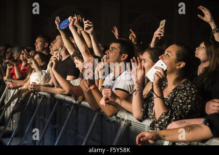 Firenze e la macchina esegue dal vivo sul palco a Alexandra Palace offre: atmosfera dove: Londra, Regno Unito quando: 21 Set 2015 Foto Stock