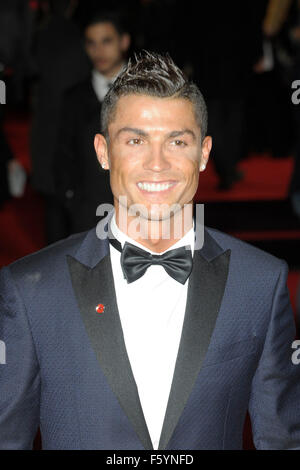 Londra, Regno Unito. 09Nov, 2015. Ronaldo che frequentano la premiere di Ronaldo a La Vue West End di Londra il 9 novembre 2015 Credit: Peter Phillips/Alamy Live News Foto Stock