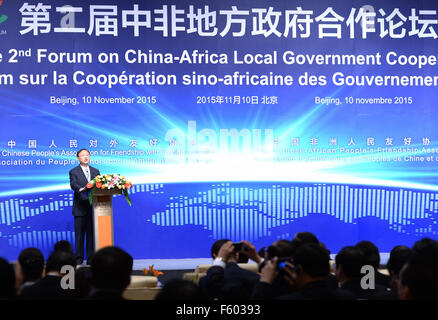 Pechino, Cina. Decimo Nov, 2015. Cinese Consigliere di Stato Yang Jiechi risolve la cerimonia di apertura del secondo Forum sulla China-Africa locale di cooperazione del governo di Pechino, capitale della Cina, nov. 10, 2015. © Zhang Ling/Xinhua/Alamy Live News Foto Stock