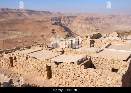 Rovine dell'antica fortezza di Masada nel deserto del Negev, Israele Foto Stock