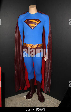 Profili nella storia multi milionario Hollywood memorabilia di anteprima di aste dotate di: 'Superman restituisce' Costume di Superman dove: Calabasas, California, Stati Uniti quando: 26 Set 2015 Foto Stock