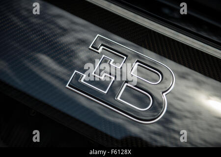 Bugatti Veyron logo badge close up Foto Stock