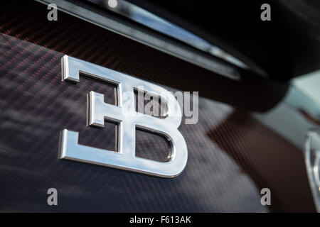 Bugatti Veyron monogramma cromato logo Foto Stock