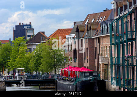 Canale sul fiume Dijle, Mechelen (Malines), nelle Fiandre, in Belgio Foto Stock