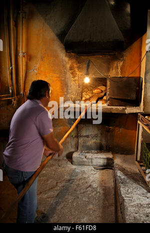 Un forno tradizionale in Provesende villaggio, nel cuore della Regione dei Vini di Alto Douro, Porto e Norte, Portogallo Foto Stock