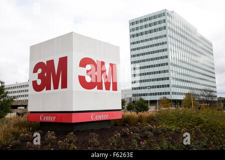 Un logo segno al di fuori della sede della società 3M di St. Paul, Minnesota il 24 ottobre 2015. Foto Stock