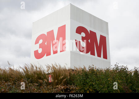 Un logo segno al di fuori della sede della società 3M di St. Paul, Minnesota il 24 ottobre 2015. Foto Stock