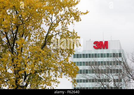 Un logo segno al di fuori della sede della società 3M di St. Paul, Minnesota il 24 ottobre 2015. Foto Stock