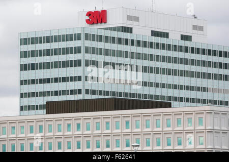 Un logo segno al di fuori della sede della società 3M di St. Paul, Minnesota il 24 ottobre 2015. Foto Stock