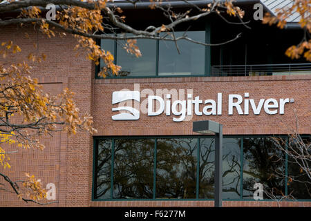 Un logo segno al di fuori della sede di Digital River in Minnetonka, Minnesota il 25 ottobre 2015. Foto Stock