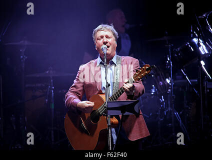 Squeeze eseguire presso il Liverpool Phiharmonic Hall dotata di: Glenn Tilbrook, Squeeze dove: Liverpool, Regno Unito quando: 05 Ott 2015 Foto Stock