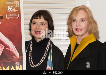 New York, NY, STATI UNITI D'AMERICA. Decimo Nov, 2015. Isabella Rossellini, Pia Lindstrom presso gli arrivi per INGRID BERGMAN: nelle sue proprie parole lo Screening presentato da Rialto foto e Scandinavia House, Scandinavia House di New York, NY Novembre 10, 2015. Credito: Jason Smith/Everett raccolta/Alamy Live News Foto Stock