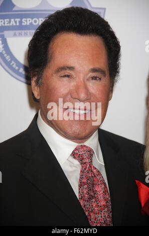 Trentesimo annuale di grande sport Legends cena a beneficiare del Fondo di Buoniconti per curare la paralisi al Waldorf Astoria offre: Wayne Newton dove: New York, Stati Uniti quando: 07 Ott 2015 Foto Stock