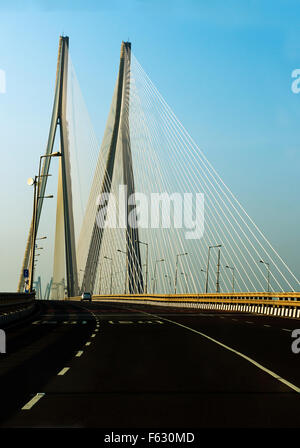 Il Rajiv Gandhi Link sul mare tra Bandra e Worli. Foto Stock