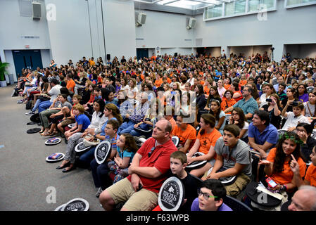 Rick Riordan parla a Miami Dade College circa il suo nuovo libro "agnus Chase e gli dèi di Asgard, Libro 1: La spada di estate' per un full house presentato da libri e libri in collaborazione con il Centro per la letteratura e la scrittura con: atmosfera dove Foto Stock