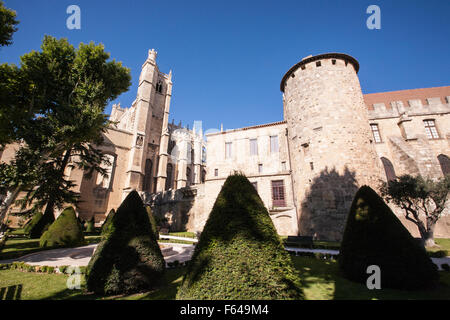 Cattedrale di Saint-Just-et-Saint-Pasteur in Narbonne, Francia.Sud,Francia,costa,holiday,Canal,du,Midi,l'estate,Narbonne, Foto Stock