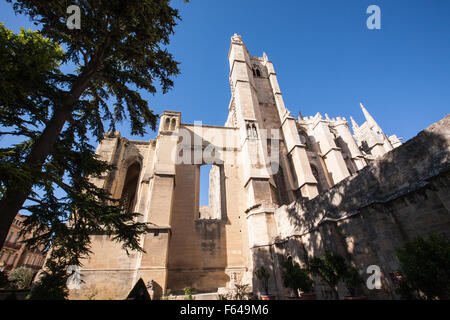 Cattedrale di Saint-Just-et-Saint-Pasteur in Narbonne, Francia.Sud,Francia,costa,holiday,Canal,du,Midi,l'estate,Narbonne, Foto Stock