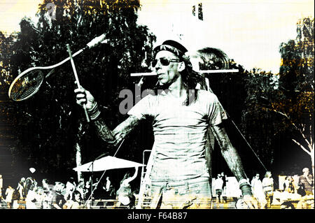 Tatuato giocoliere, un estate del racconto Festival 2015, Germania. Solo uso editoriale. Foto Stock