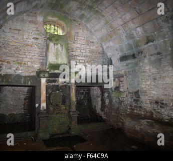 L'interno del pozzetto House. Le rovine e i dintorni di Hollinshead Hall, Tockholes, Lancashire. Foto Stock