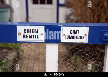 Segno su una casa gate, Falmouth, Cornwall Foto Stock