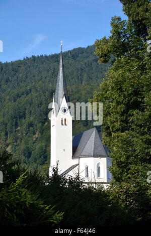 Chiesa parrocchiale San Leonardo di Kreuth a Tegernse in Alta Baviera - Germania. Foto Stock