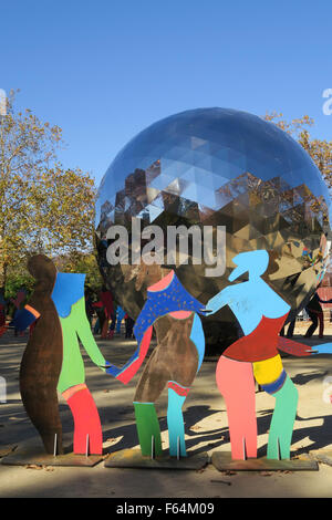 Universo illuminato, il settantesimo anniversario delle Nazioni Unite, Central Park in autunno, NYC, STATI UNITI D'AMERICA Foto Stock