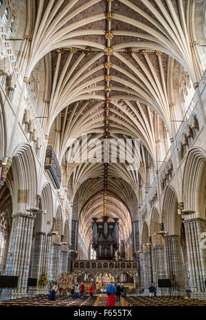 Interni e organo a canne della Cattedrale di Exeter, Devon, Inghilterra, Regno Unito Foto Stock