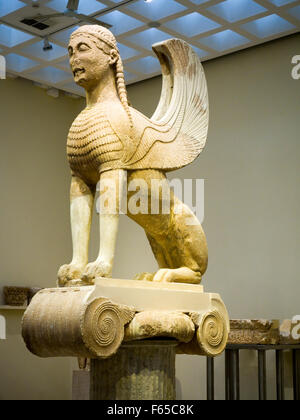 La sfinge di Naxos, Museo Delphi, Grecia Foto Stock