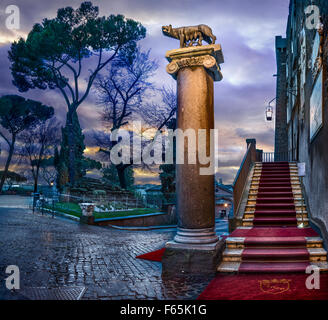 Italia Lazio Roma, Campidoglio, la lupa e i fratelli gemelli Romolo e Remo Foto Stock