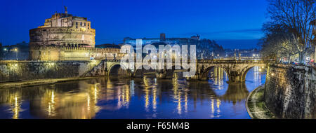 Ponte Sant Angelo, Vaticano, Roma, Italia Foto Stock