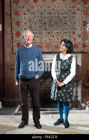 Wasfi Kani e Bamber Gascoigne a West Horsley posto, che è quello di essere la nuova casa di Grange Park Opera, Surrey, England, Regno Unito Foto Stock