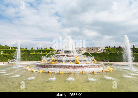 Latona fontana nei giardini di Versailles, palazzo di Versailles, Sito Patrimonio Mondiale dell'UNESCO, Yvelines, regione Ile-de-France Foto Stock