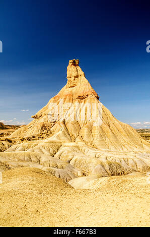 La Bardenas Reales Parco Naturale, un unico semi-deserto paesaggio scompostamente attraverso 42500 ettari nel sud-est della Navarra. Foto Stock