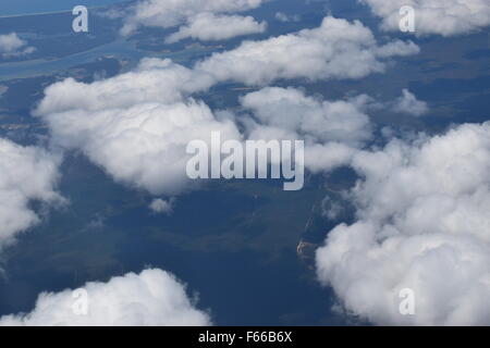 Foto aerea sopra le nuvole, sorvolando Queensland, Australia Foto Stock