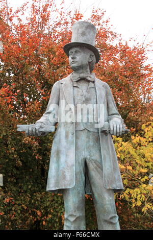 Isambard Kingdom Brunel statua, Neyland waterfront, Pembrokeshire, Dyfed Galles, Gran Bretagna, Regno Unito Regno Unito, Europa Foto Stock