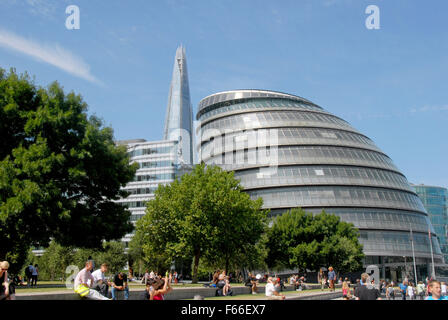 Londra, UK, 29 luglio 2014, Municipio "lumaca" aperto 2002 Norman Foster progettato la costruzione presso il Queen's Walk, London SE1 2AA banca del sud del Tamigi a casa per il GLA (Greater London Authority) e il sindaco di Londra. Foto Stock