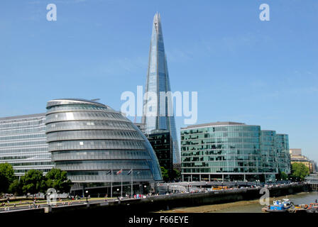 Londra, UK, 29 luglio 2014, Municipio "lumaca" aperto 2002 Norman Foster progettato la costruzione presso il Queen's Walk, London SE1 2AA banca del sud del Tamigi a casa per il GLA (Greater London Authority) e il sindaco di Londra. Foto Stock