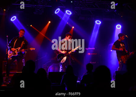Edinburgh, Regno Unito. 12 novembre. L'Ordinary Boys eseguire nelle camere di liquido. Edimburgo. Pak@ Mera/Alamy Live News. Foto Stock