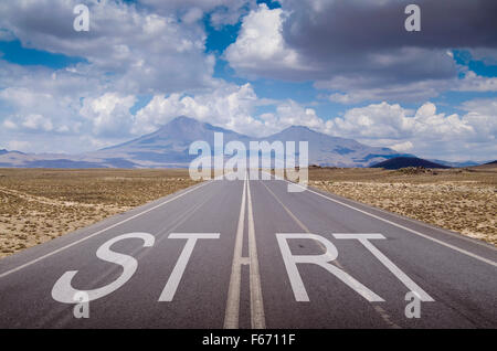 Avviare il testo su strada Foto Stock