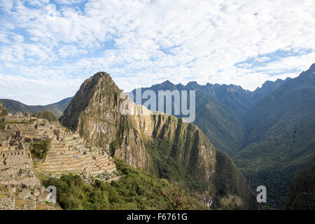 Machu Picchu , una cittadella Inca impostata alta nelle montagne delle Ande del Perù, Foto Stock