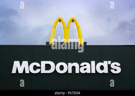 Mc Donald's restaurant sign Foto Stock