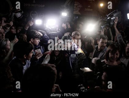 Palma de Mallorca, Spagna. 13 Novembre, 2015. Yamaha Jorge Lorenzo festeggia il suo mondiale 2015 Moto GP campionato al suo luogo natale di Palma de Mallorca, nell'isola spagnola di Maiorca Credito: zixia/Alamy Live News Stock Photo Foto Stock