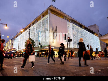 Oxford Street, Londra, 12 Novembre 2015: John Lewis Store decorato per il Natale Foto Stock